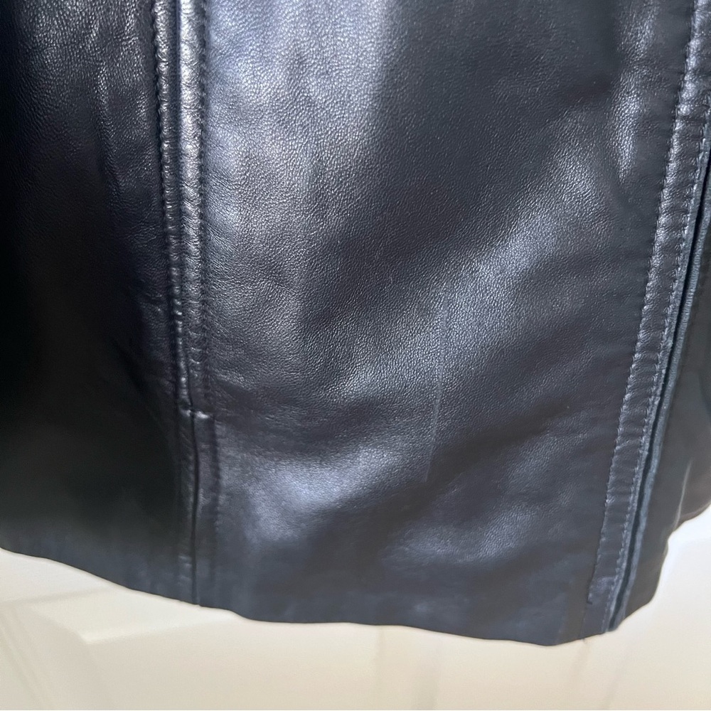 Vintage Nine West Black Leather Jacket for Women size small with zipper front - Picture 10 of 12